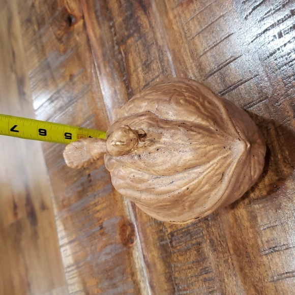 Vintage Squirrel Walnut Ceramic Nut Dish - Picture 7 of 8